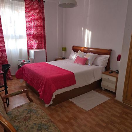 Acogedoras Habitaciones En Madrid Extérieur photo