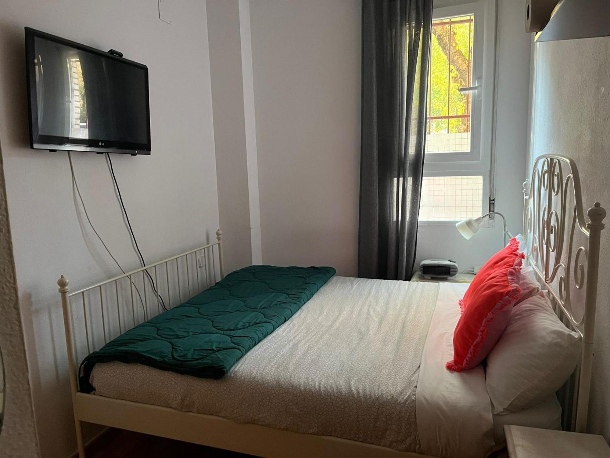 Acogedoras Habitaciones En Madrid Extérieur photo