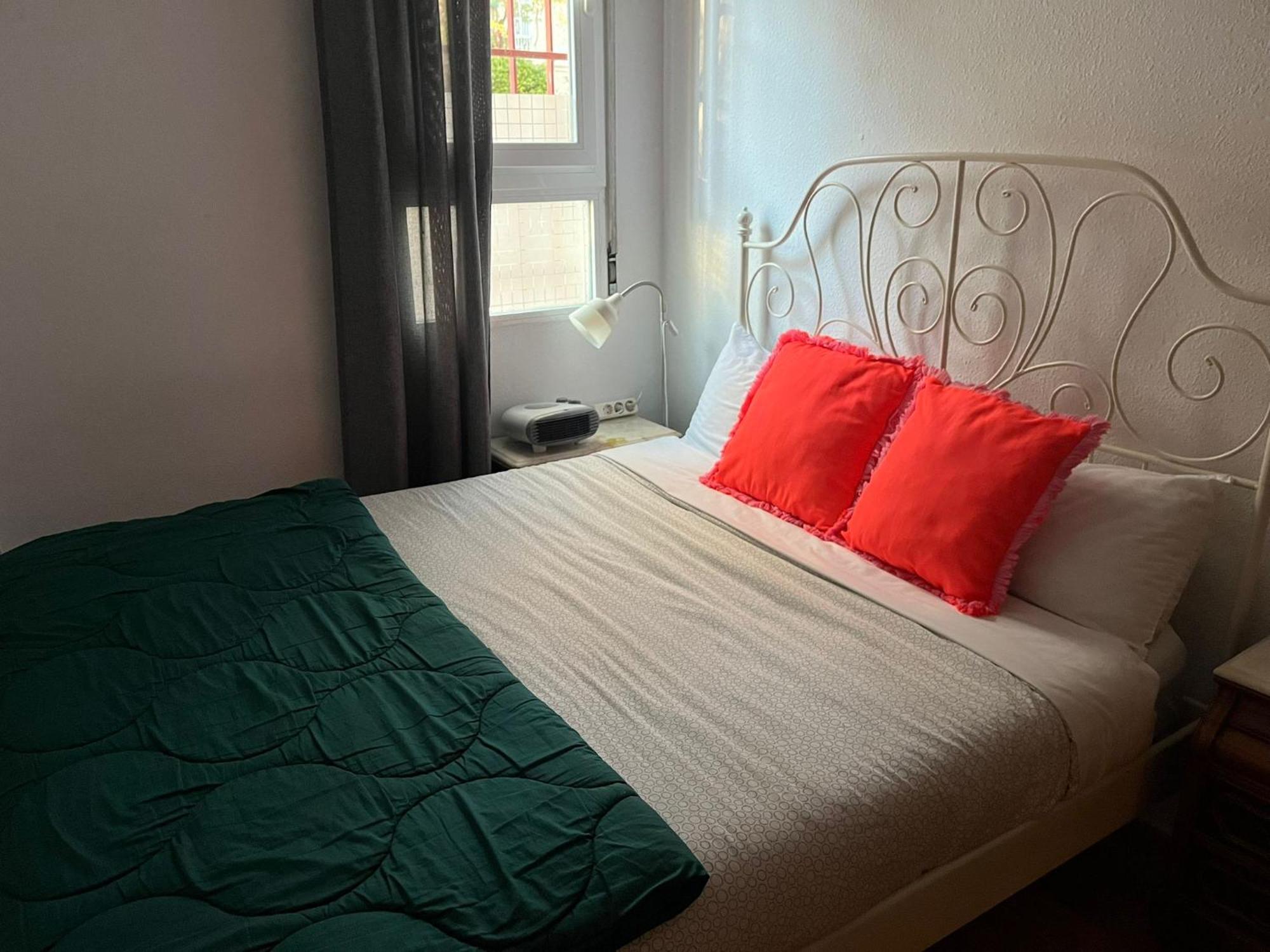 Acogedoras Habitaciones En Madrid Extérieur photo