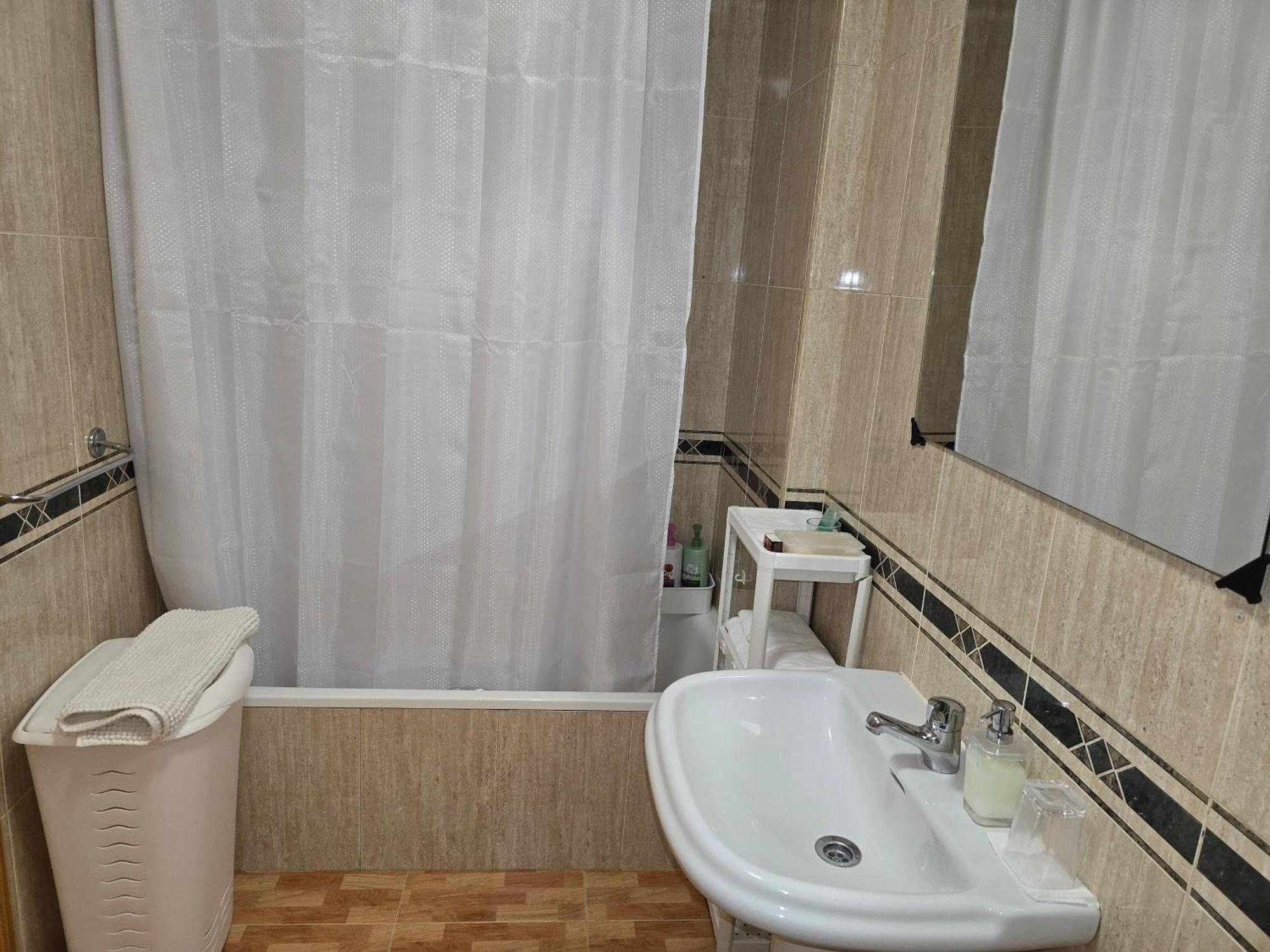 Acogedoras Habitaciones En Madrid Extérieur photo