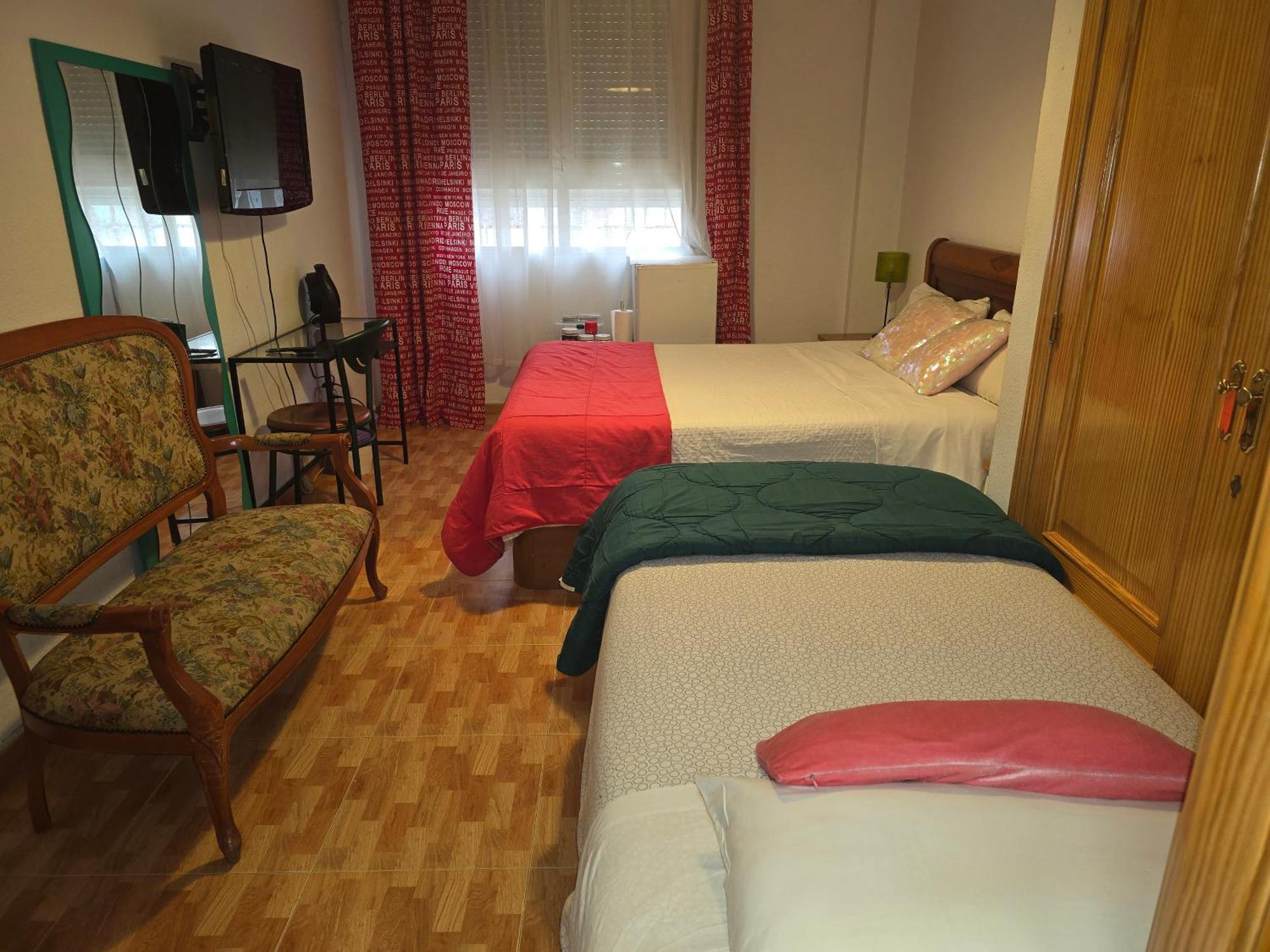 Acogedoras Habitaciones En Madrid Extérieur photo
